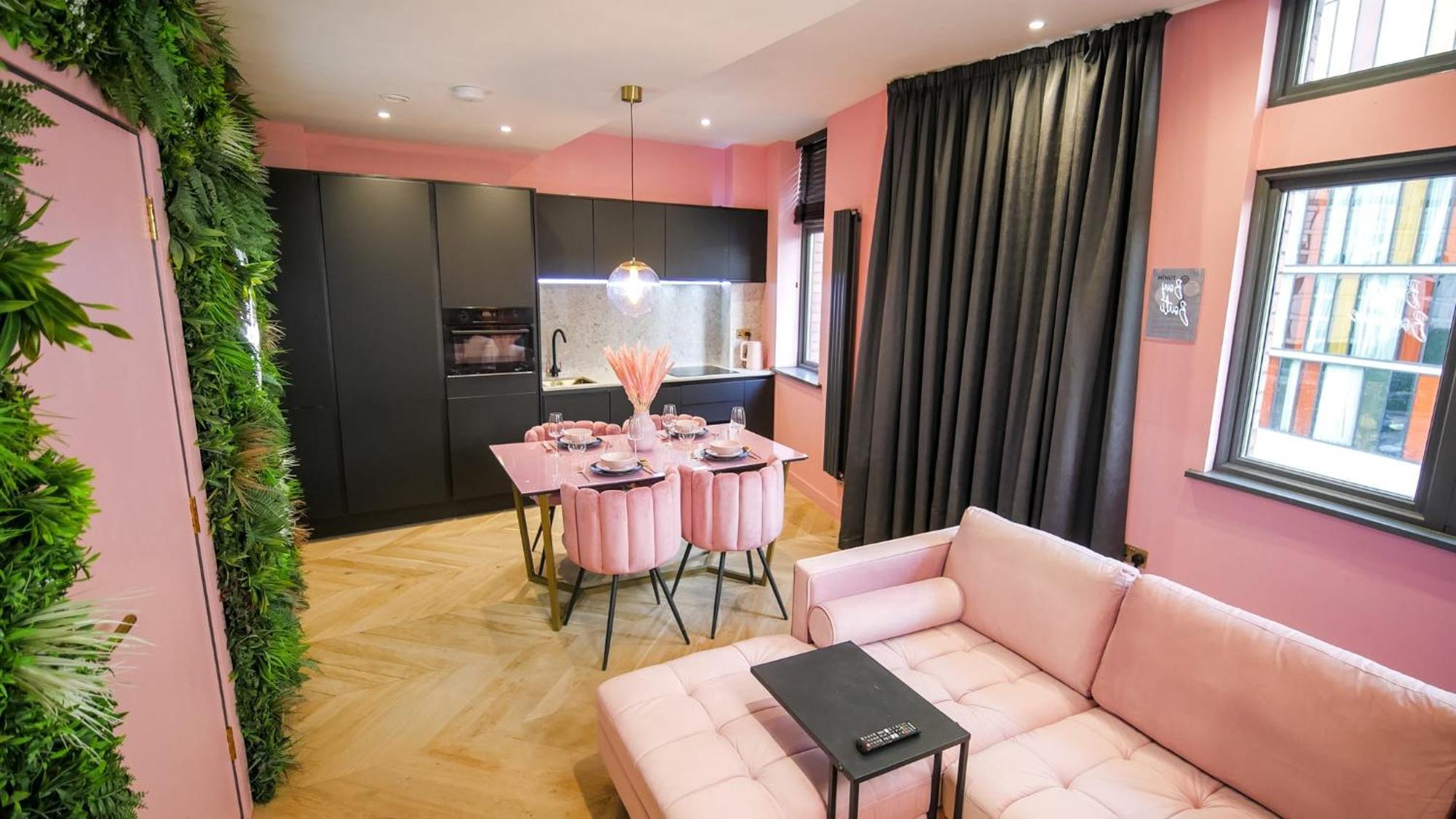 Boujee By The Heim Residences Манчестър Екстериор снимка