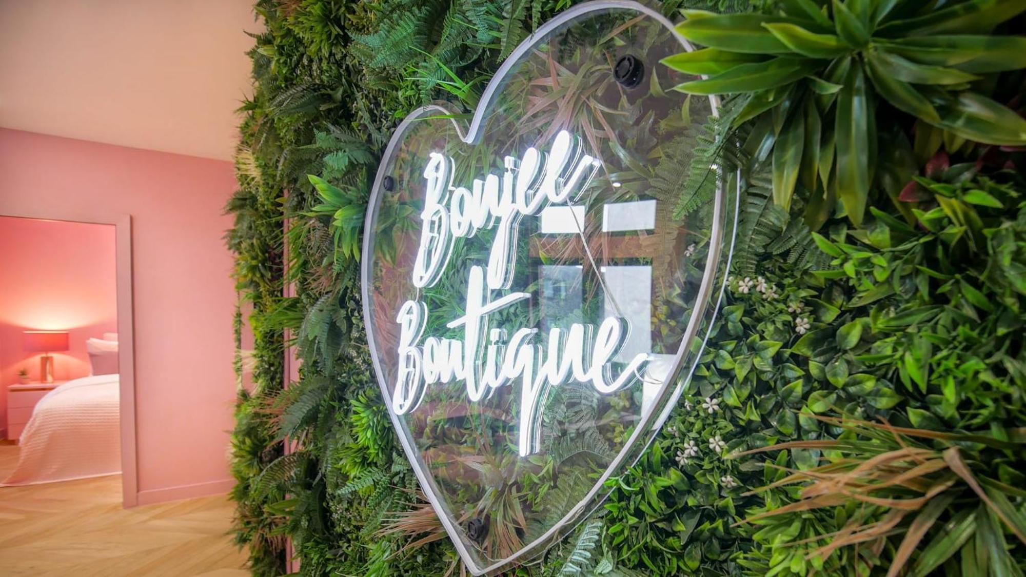 Boujee By The Heim Residences Манчестър Екстериор снимка